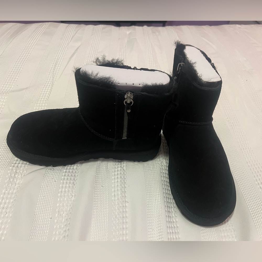 Women’s double zip UGG boots